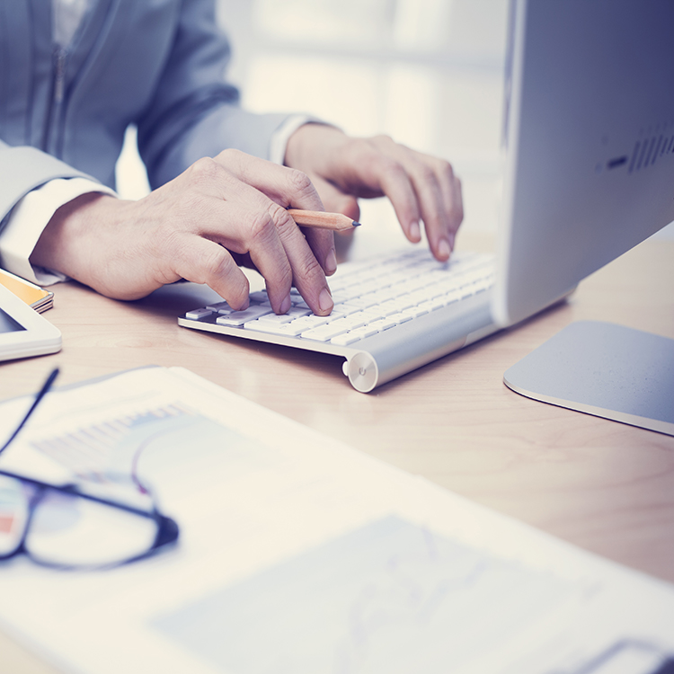 Private Investigator In Nashville TN conducting research